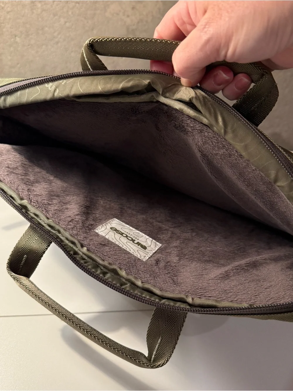 INCASE Olive Green Laptop 13